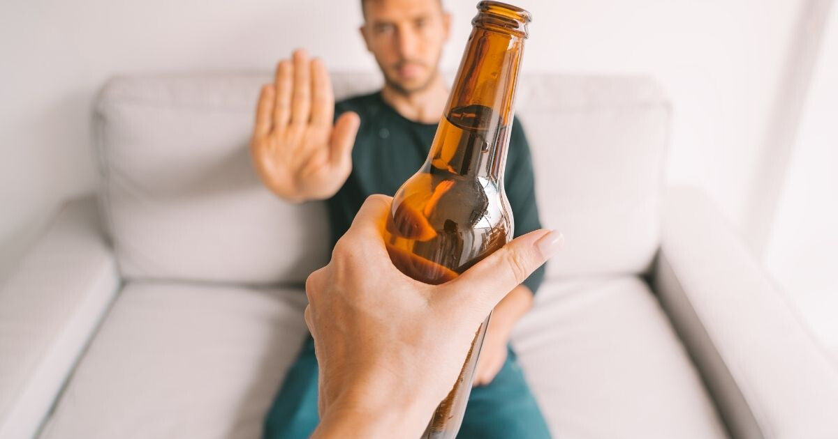 Article Psychologue addiction alcool : comment surmonter la dépendance ?