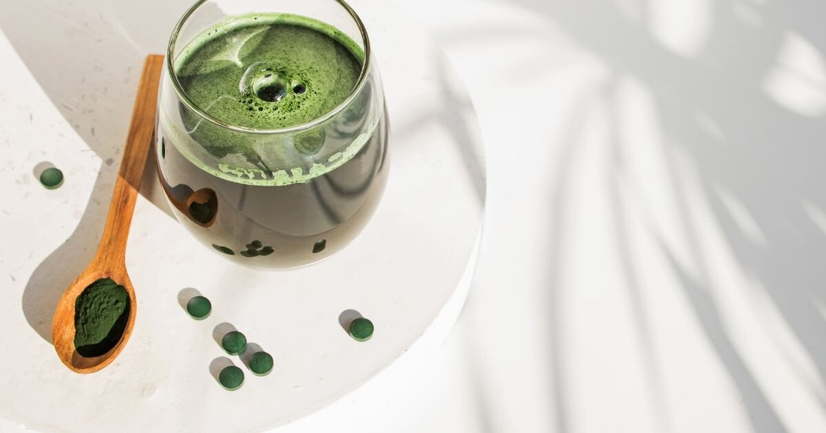 Image pour l'article Spiruline et bienfaits : cette micro-algue cache 10 super-pouvoirs insoupçonnés