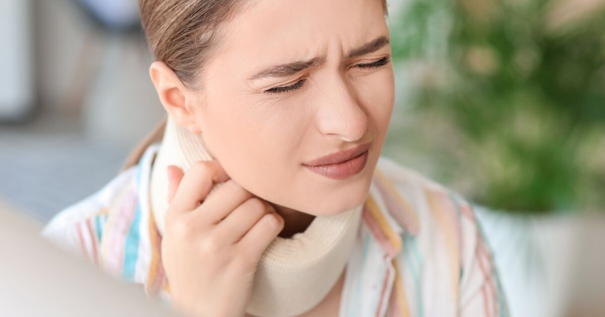 Chaud ou froid : que faut-il appliquer en cas de torticolis ?